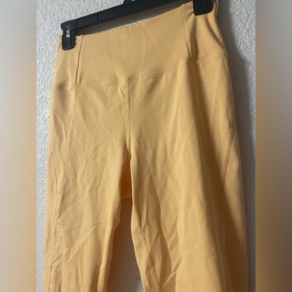 girlfriend collective Soft Butter Yellow Yoga Activewear Gym cropped Leggings - Picture 3 of 6